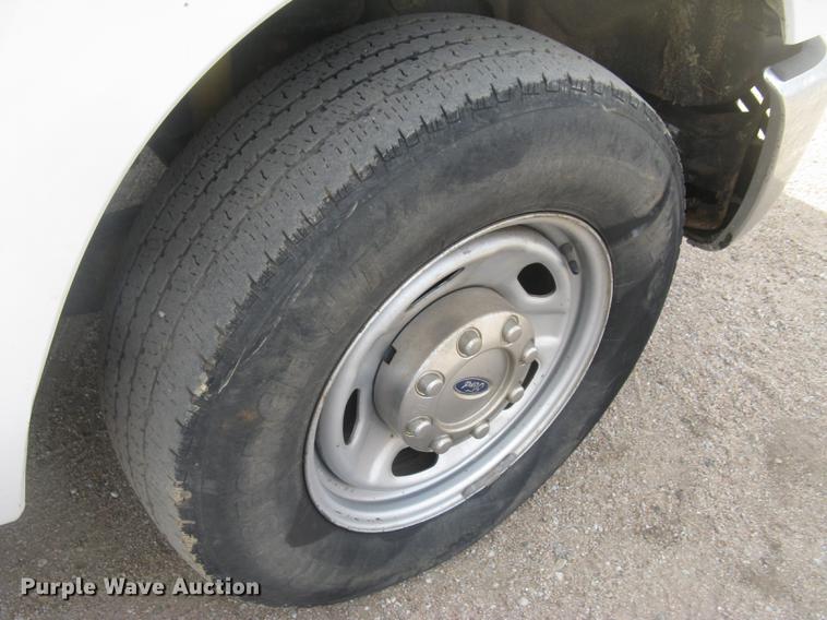 image for item DC2296 2011 Ford F250 Super Duty XL Crew Cab pickup truck