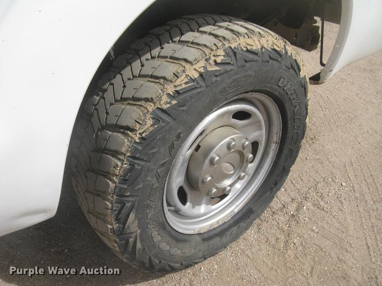 image for item DC2296 2011 Ford F250 Super Duty XL Crew Cab pickup truck