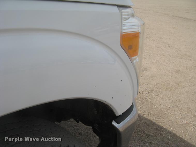 image for item DC2296 2011 Ford F250 Super Duty XL Crew Cab pickup truck