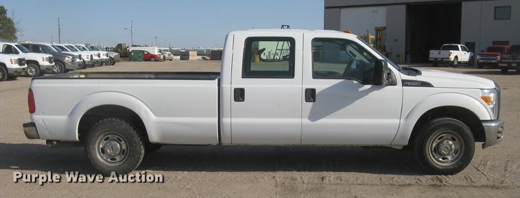 image for item DC2302 2013 Ford F350 Super Duty XL Crew Cab pickup truck
