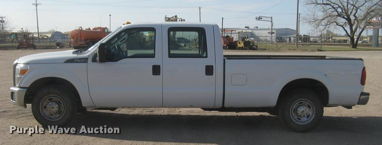 image for item DC2302 2013 Ford F350 Super Duty XL Crew Cab pickup truck