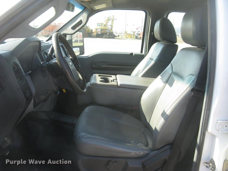 image for item DC2302 2013 Ford F350 Super Duty XL Crew Cab pickup truck