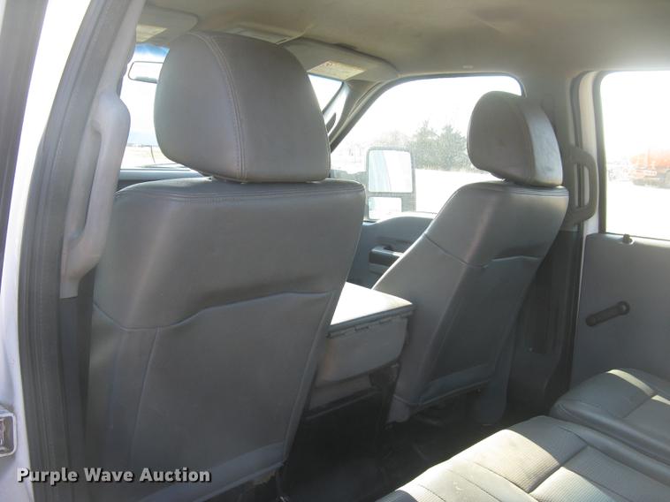 image for item DC2302 2013 Ford F350 Super Duty XL Crew Cab pickup truck