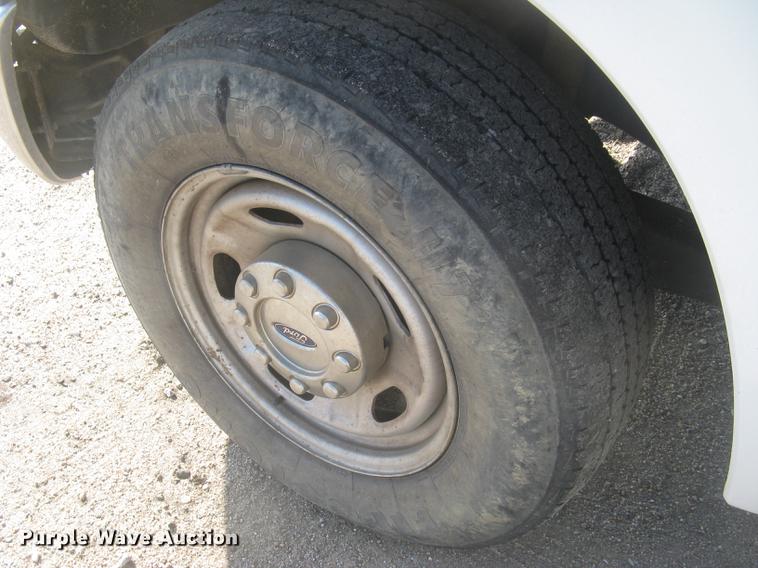 image for item DC2302 2013 Ford F350 Super Duty XL Crew Cab pickup truck