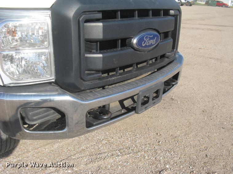 image for item DC2302 2013 Ford F350 Super Duty XL Crew Cab pickup truck