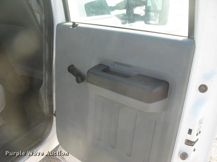 image for item DC2303 2013 Ford F350 Super Duty XL Crew Cab pickup truck