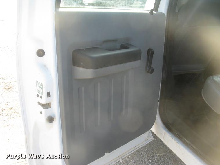 image for item DC2303 2013 Ford F350 Super Duty XL Crew Cab pickup truck