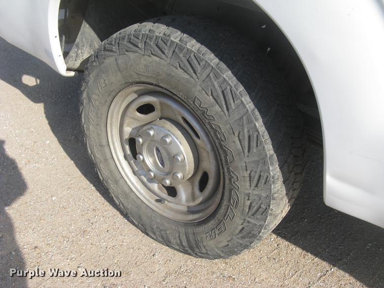 image for item DC2303 2013 Ford F350 Super Duty XL Crew Cab pickup truck