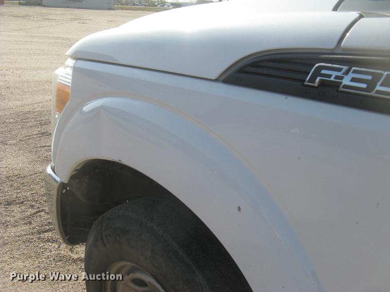 image for item DC2303 2013 Ford F350 Super Duty XL Crew Cab pickup truck
