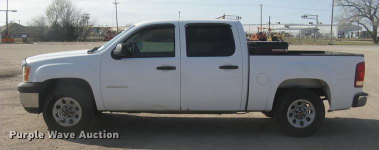 image for item DC2304 2010 GMC Sierra 1500 Crew Cab pickup truck