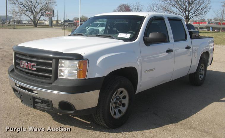 image for item DC2304 2010 GMC Sierra 1500 Crew Cab pickup truck