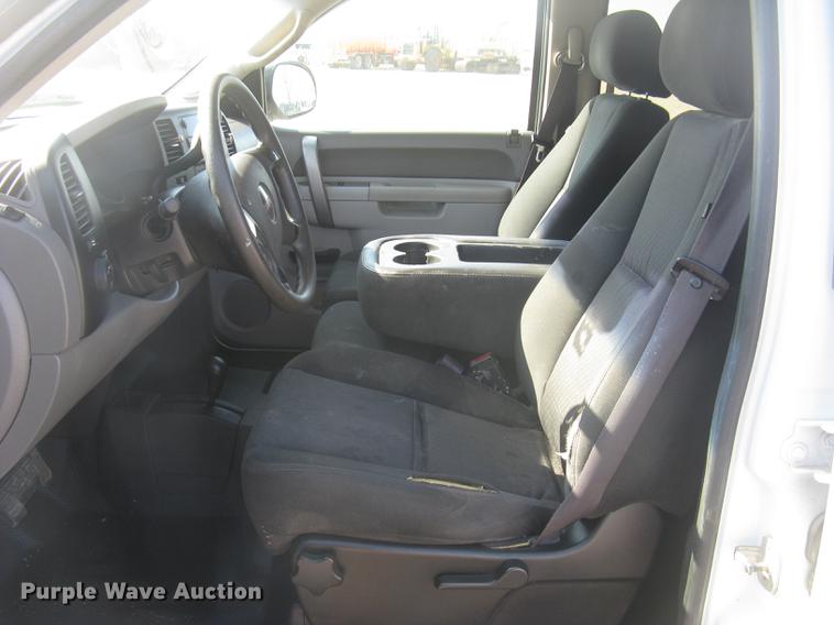 image for item DC2304 2010 GMC Sierra 1500 Crew Cab pickup truck