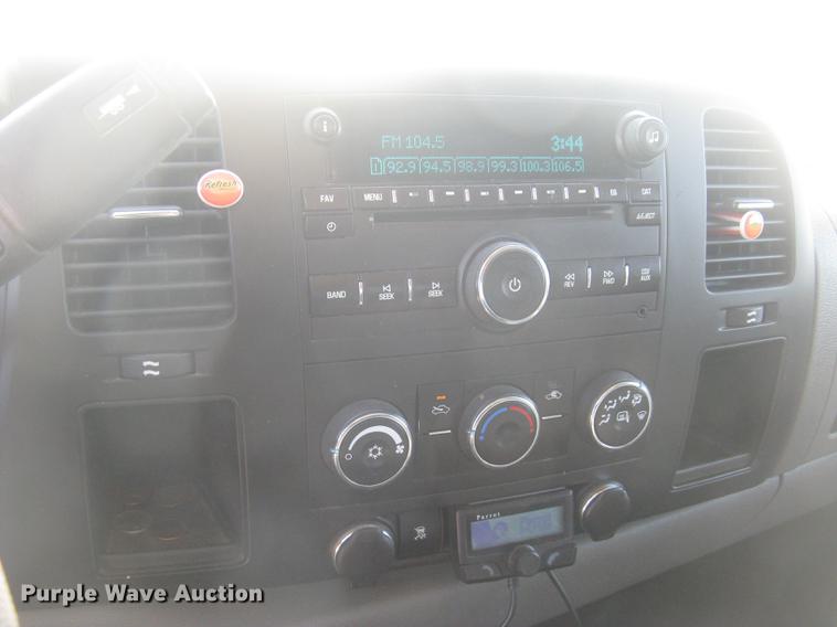 image for item DC2304 2010 GMC Sierra 1500 Crew Cab pickup truck