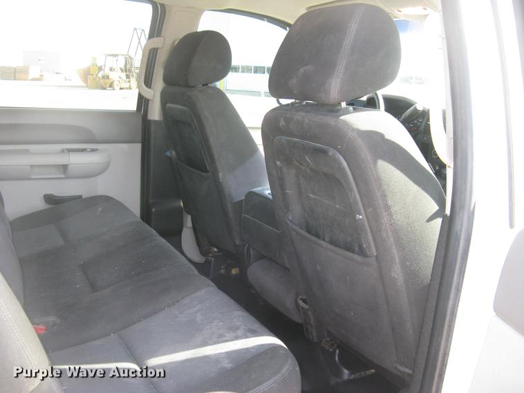 image for item DC2304 2010 GMC Sierra 1500 Crew Cab pickup truck