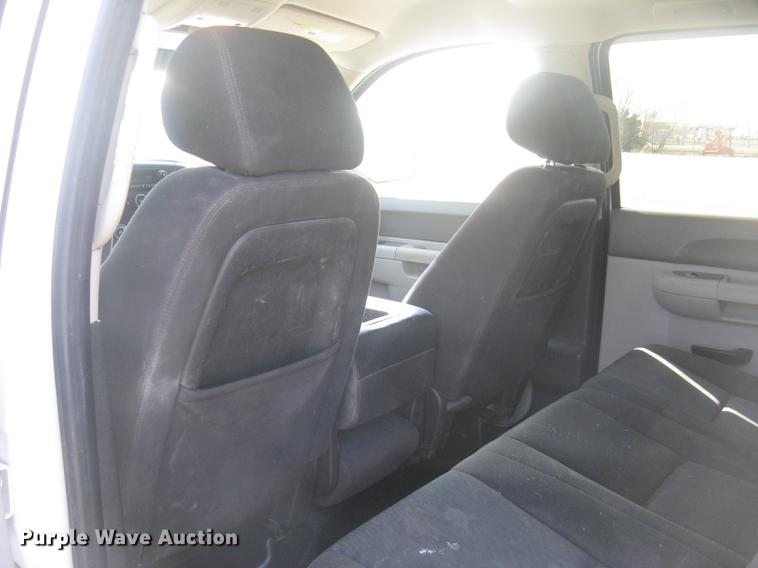 image for item DC2304 2010 GMC Sierra 1500 Crew Cab pickup truck