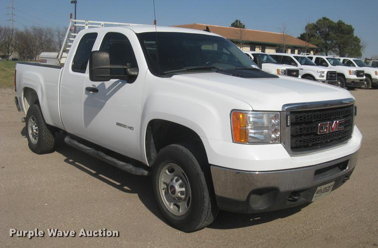 image for item DC2305 2012 GMC Sierra 2500HD Ext. Cab pickup truck