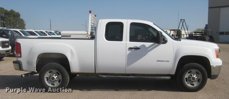 image for item DC2305 2012 GMC Sierra 2500HD Ext. Cab pickup truck