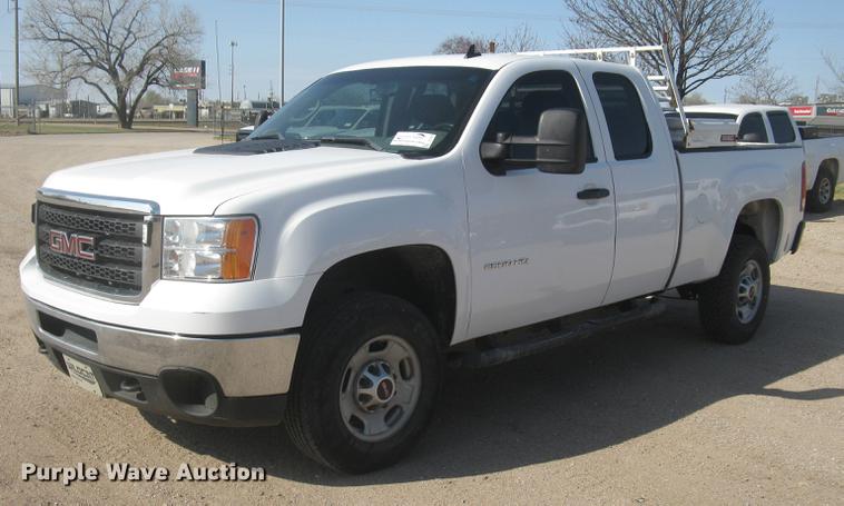 image for item DC2305 2012 GMC Sierra 2500HD Ext. Cab pickup truck