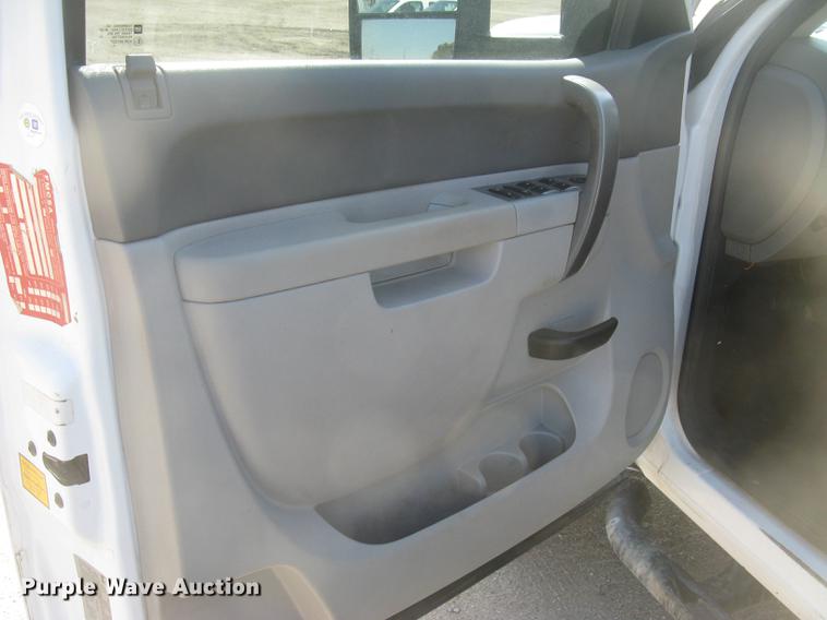 image for item DC2305 2012 GMC Sierra 2500HD Ext. Cab pickup truck