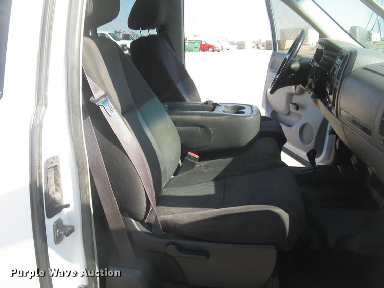 image for item DC2305 2012 GMC Sierra 2500HD Ext. Cab pickup truck