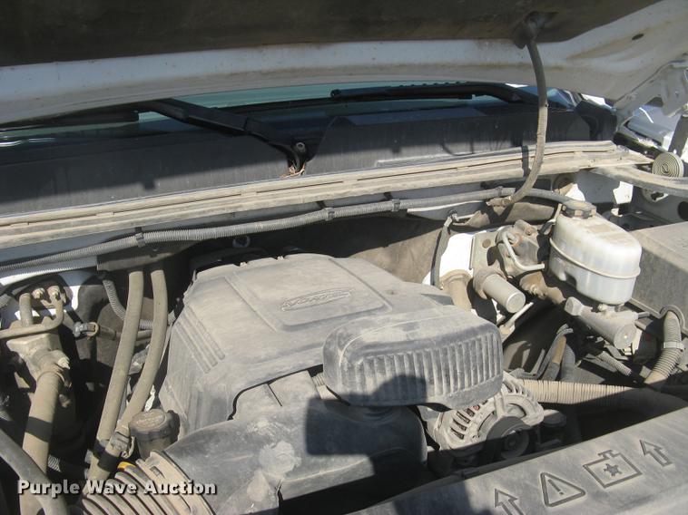 image for item DC2305 2012 GMC Sierra 2500HD Ext. Cab pickup truck