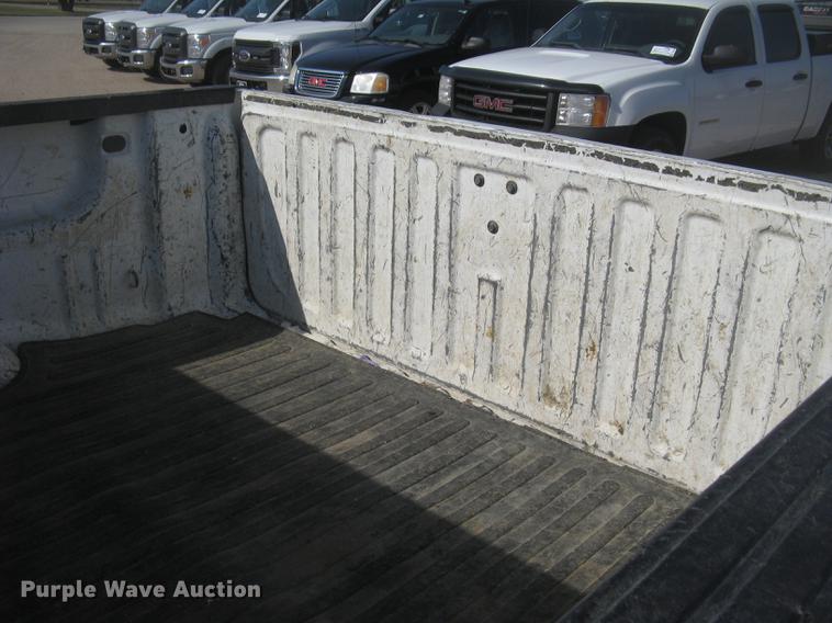 image for item DC2305 2012 GMC Sierra 2500HD Ext. Cab pickup truck