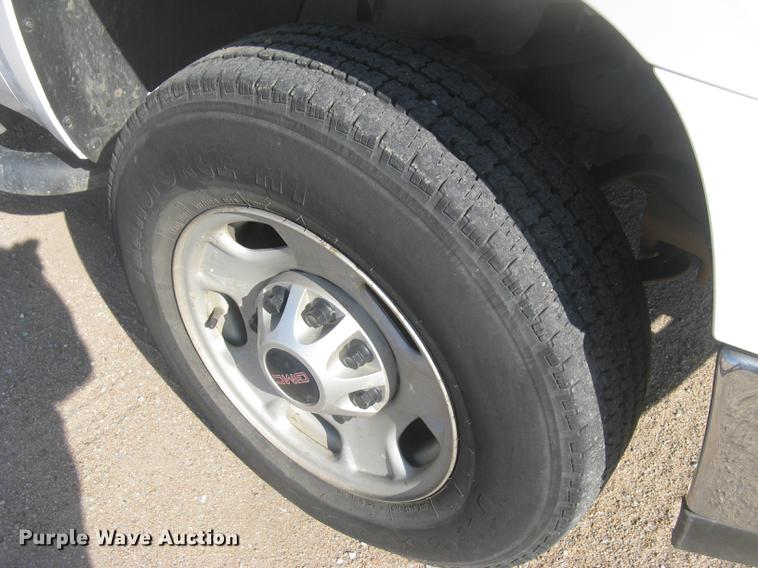 image for item DC2305 2012 GMC Sierra 2500HD Ext. Cab pickup truck