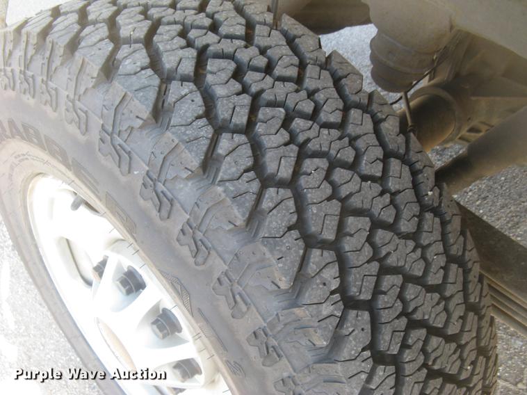 image for item DC2305 2012 GMC Sierra 2500HD Ext. Cab pickup truck