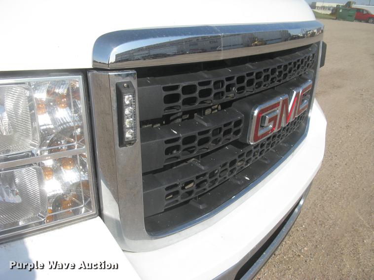 image for item DC2305 2012 GMC Sierra 2500HD Ext. Cab pickup truck