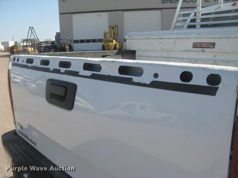 image for item DC2305 2012 GMC Sierra 2500HD Ext. Cab pickup truck