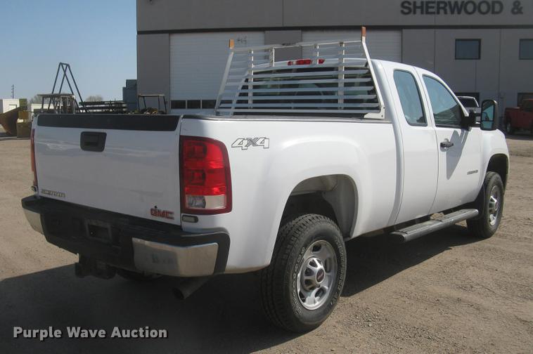 image for item DC2306 2013 GMC Sierra 2500HD Ext. Cab pickup truck