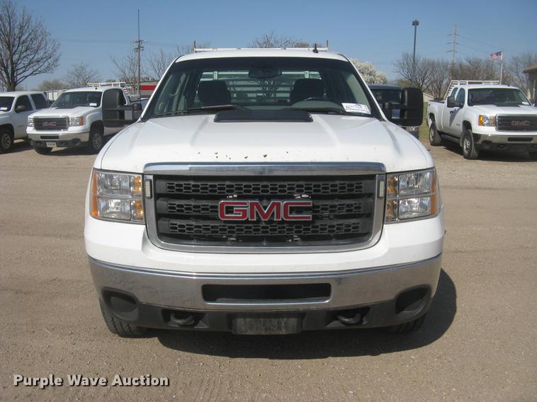 image for item DC2306 2013 GMC Sierra 2500HD Ext. Cab pickup truck