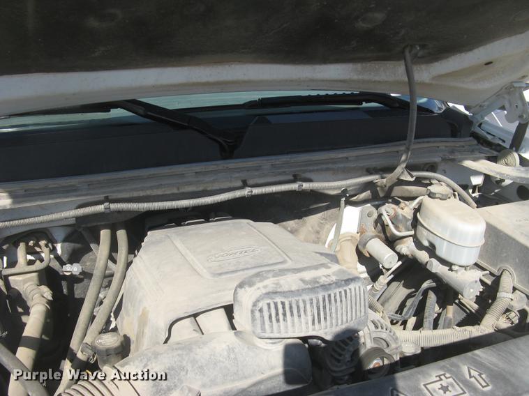 image for item DC2306 2013 GMC Sierra 2500HD Ext. Cab pickup truck