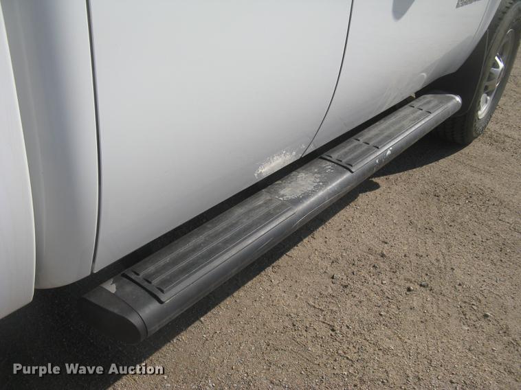 image for item DC2306 2013 GMC Sierra 2500HD Ext. Cab pickup truck