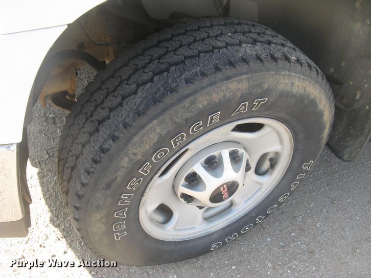 image for item DC2306 2013 GMC Sierra 2500HD Ext. Cab pickup truck