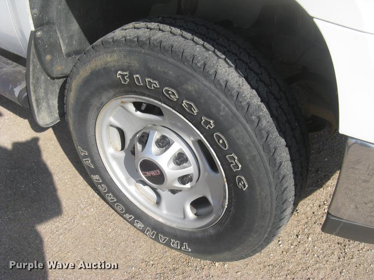 image for item DC2306 2013 GMC Sierra 2500HD Ext. Cab pickup truck