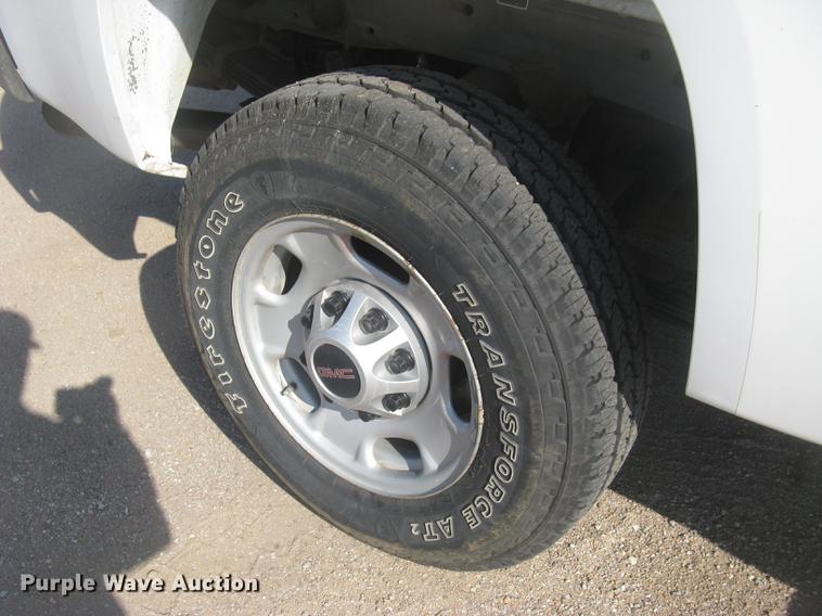 image for item DC2306 2013 GMC Sierra 2500HD Ext. Cab pickup truck