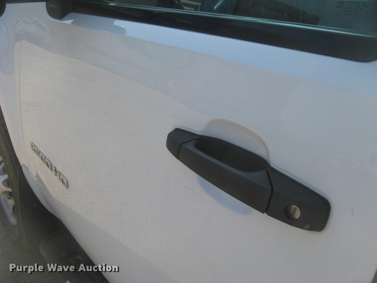 image for item DC2306 2013 GMC Sierra 2500HD Ext. Cab pickup truck