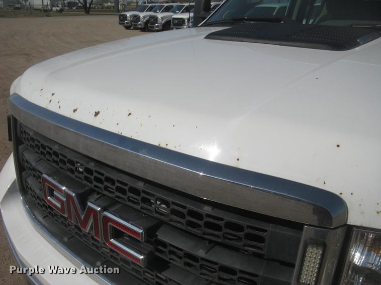 image for item DC2306 2013 GMC Sierra 2500HD Ext. Cab pickup truck