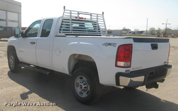 image for item DC2307 2013 GMC Sierra 2500HD Ext. Cab pickup truck