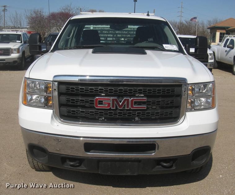image for item DC2307 2013 GMC Sierra 2500HD Ext. Cab pickup truck