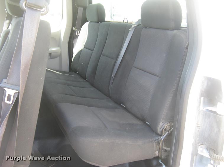 image for item DC2307 2013 GMC Sierra 2500HD Ext. Cab pickup truck