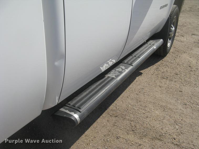 image for item DC2307 2013 GMC Sierra 2500HD Ext. Cab pickup truck