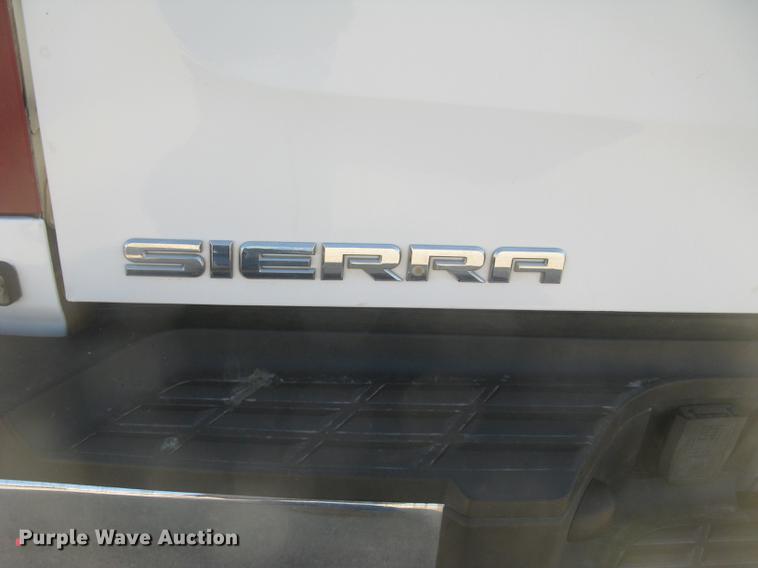 image for item DC2307 2013 GMC Sierra 2500HD Ext. Cab pickup truck