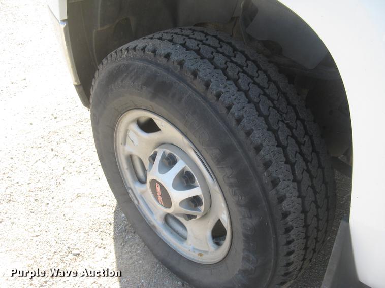 image for item DC2307 2013 GMC Sierra 2500HD Ext. Cab pickup truck