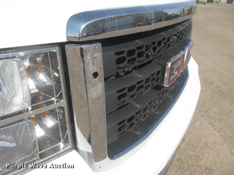 image for item DC2307 2013 GMC Sierra 2500HD Ext. Cab pickup truck