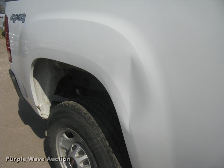 image for item DC2307 2013 GMC Sierra 2500HD Ext. Cab pickup truck