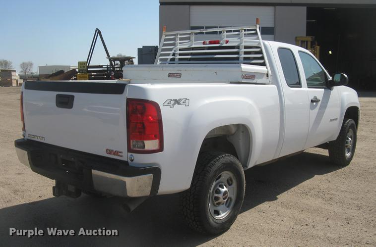 image for item DC2309 2011 GMC Sierra 2500HD Ext. Cab pickup truck