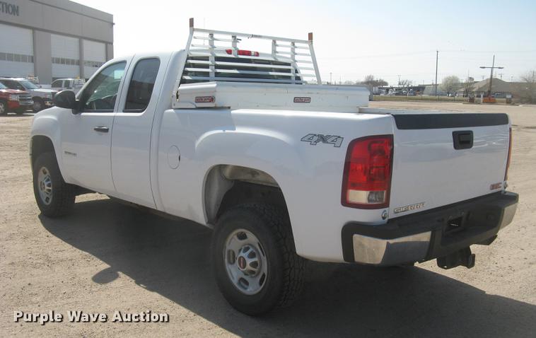image for item DC2309 2011 GMC Sierra 2500HD Ext. Cab pickup truck