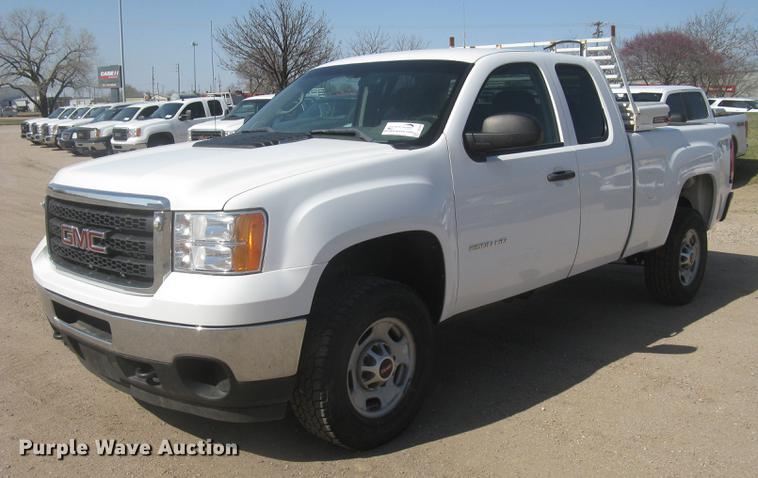 image for item DC2309 2011 GMC Sierra 2500HD Ext. Cab pickup truck